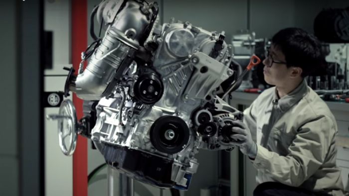Η Hyundai λέει πως το i30 2.0 Turbo διαφέρει κατά 40% σε σχέση με τα «κανονικά» μοντέλα, ενώ το κύριο πεδίο δοκιμών θα αποτελέσει ο καινούργιος κινητήρας, που όπως φαίνεται θα έχει ισχύ άνω των 260 ίππων.